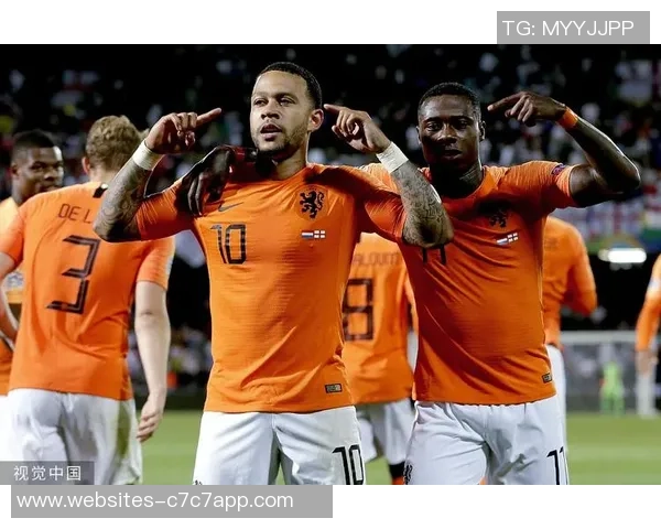 伊布与范戴克的巅峰对决谁能在球场上笑到最后